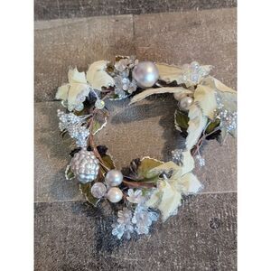 Mini silver floral wreath ornament Xmas decor